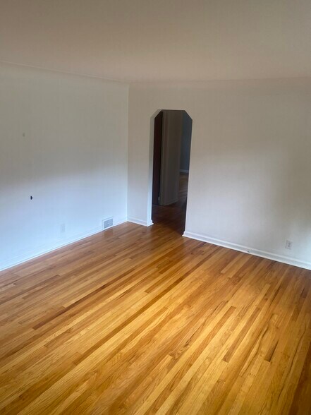 Building Photo - 531 Atlantic St