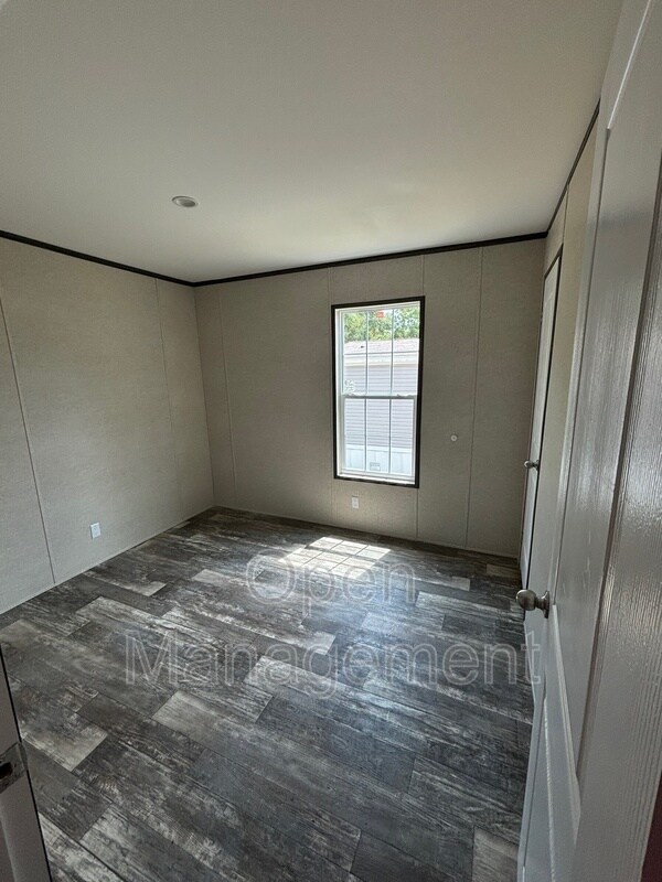 Building Photo - 356 Bayhead Dr