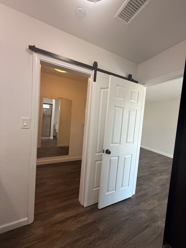 Building Photo - 12977 Cactus St