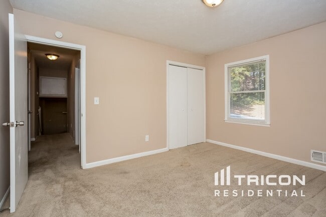 Building Photo - 2669 Peggy Sue Ln