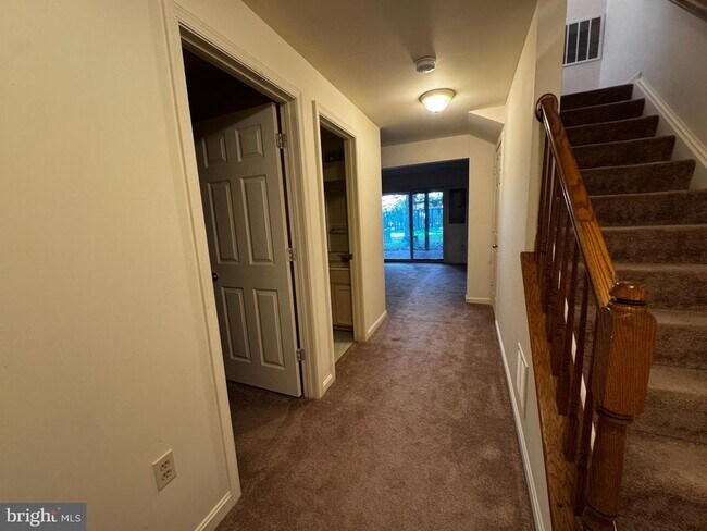 Building Photo - 41 Morton Ridge