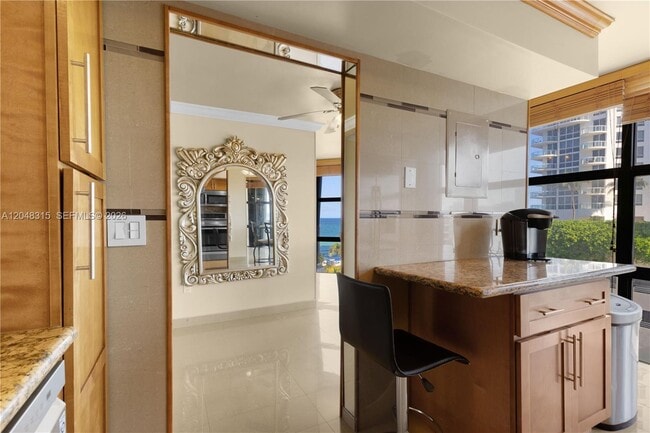 Building Photo - 6423 Collins Ave