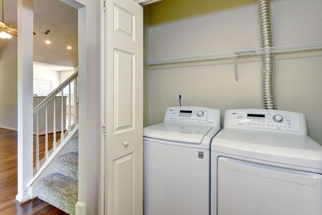 Building Photo - Peaceful Retreat in Willow Lakes