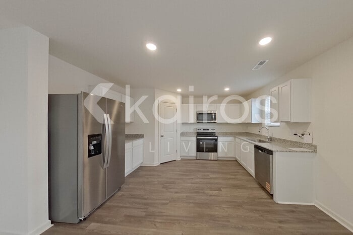 Building Photo - 7025 Peppermill Way