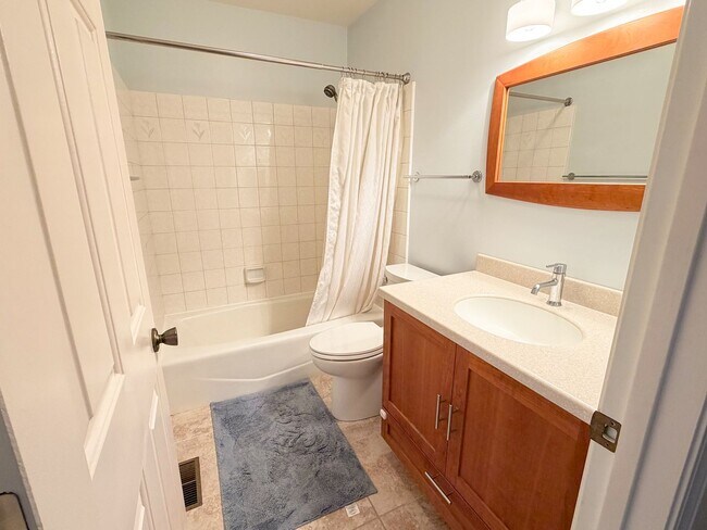 Building Photo - 6841 Crooked Tree Dr