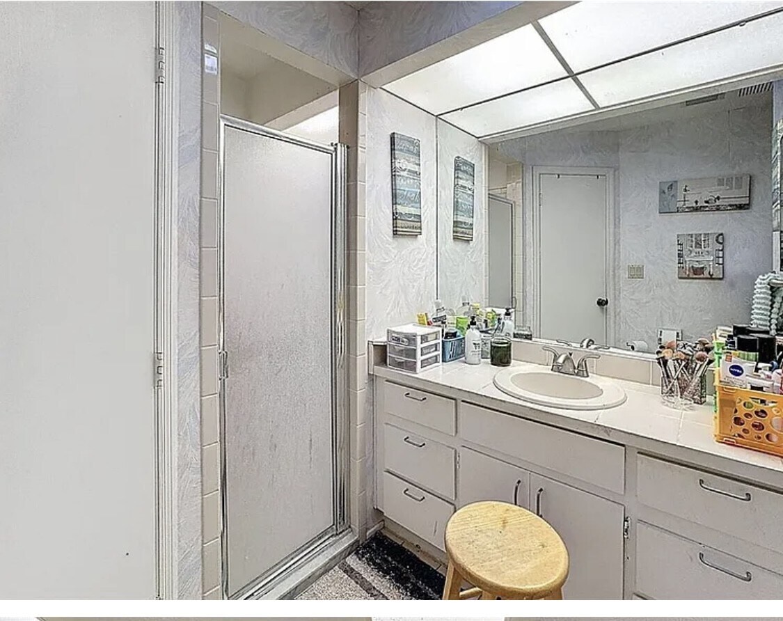 Building Photo - 7569 Heather Walk Dr