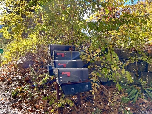 Building Photo - 273 NY-9D