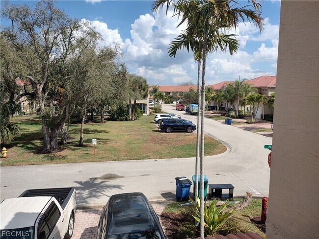 Building Photo - 8521 Oakshade Cir