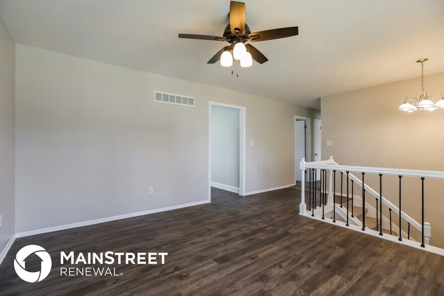 Building Photo - 11923 Manchester Ave