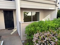 Building Photo - 3266 Ashford St