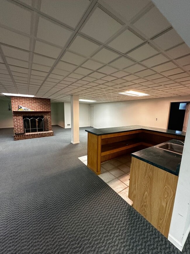 Building Photo - 1250-1254 Evans City Rd