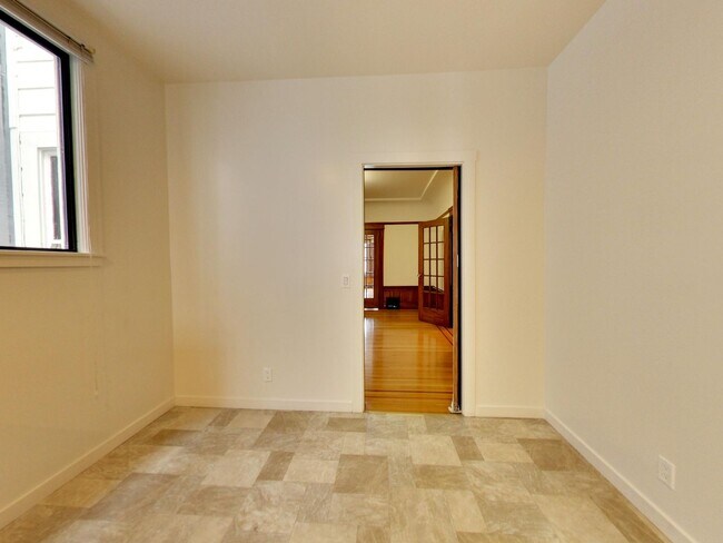 Building Photo - 1344-1346 Chestnut Street (1331r)