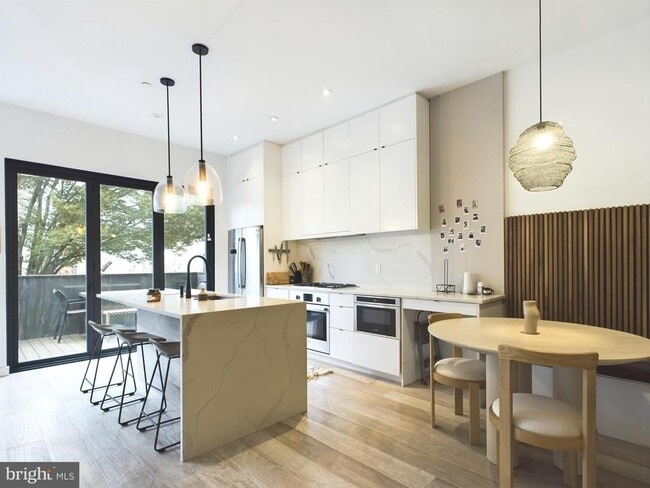 Building Photo - 1114 Shackamaxon St