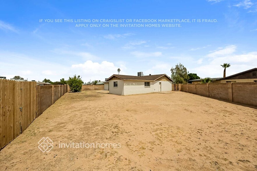 Building Photo - 3526 S Shafer Dr