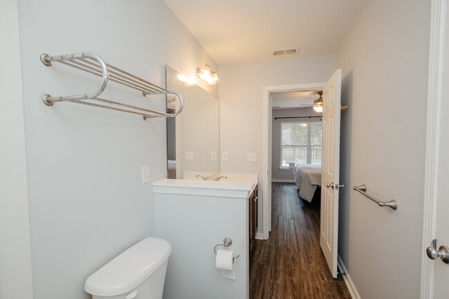 Building Photo - Charming 3-Bedroom Goose Creek Home with Attached Garage