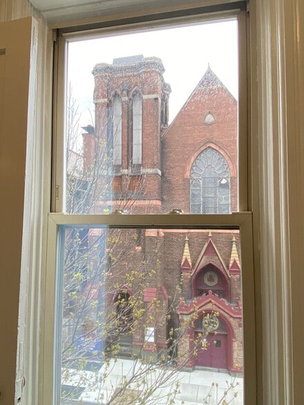 Building Photo - 291 3rd St