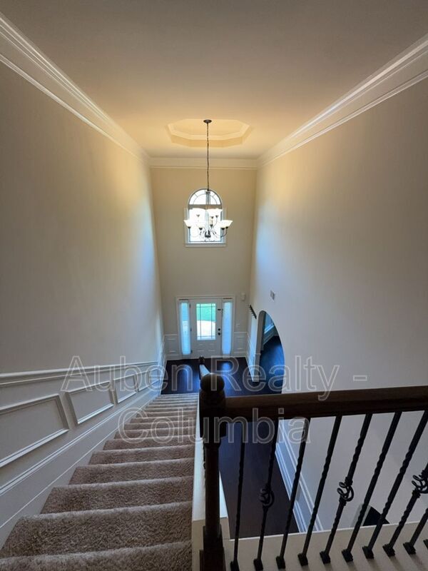 Building Photo - 510 Meadow Grass Ln