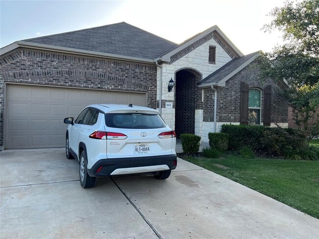 Primary Photo - 1801 Chimney Dr