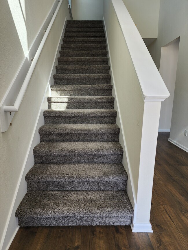 Building Photo - 285 Holly Forest Dr