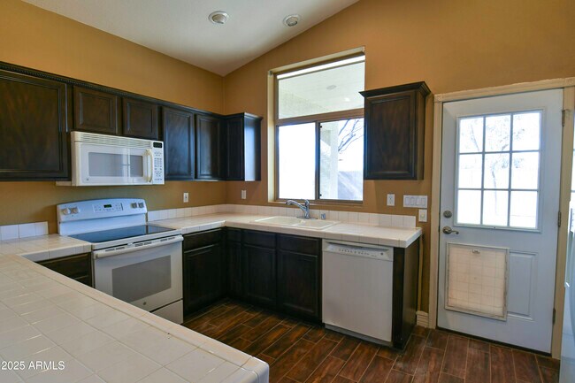 Building Photo - 25020 N 40th Ave