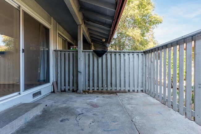 Building Photo - 101 Villa Cir