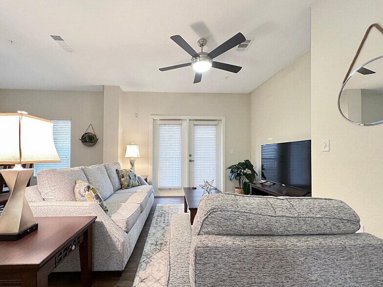 Building Photo - 2541 Brown Noddy Ln