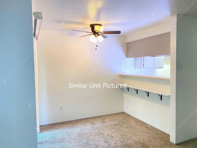 Building Photo - 2769 NE Mesa Ct