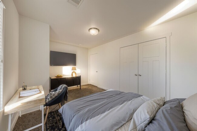 Building Photo - 21155 Gosling Rd