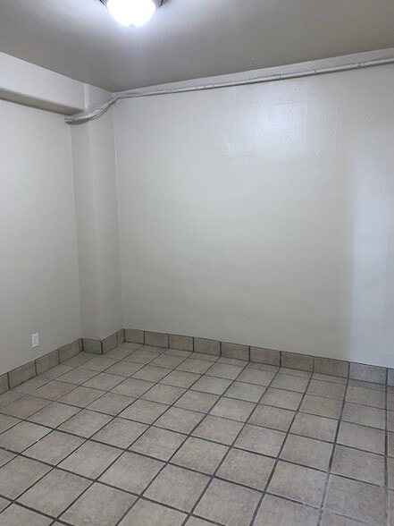 Building Photo - 57 W Vine St