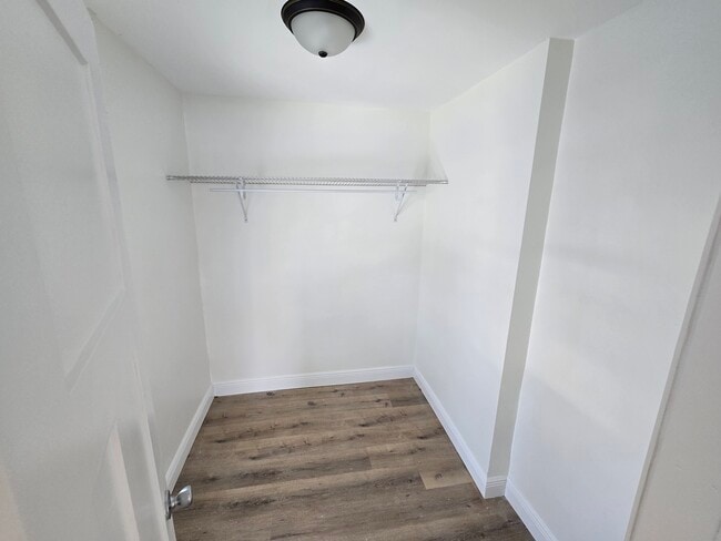 Building Photo - 762 E Station St