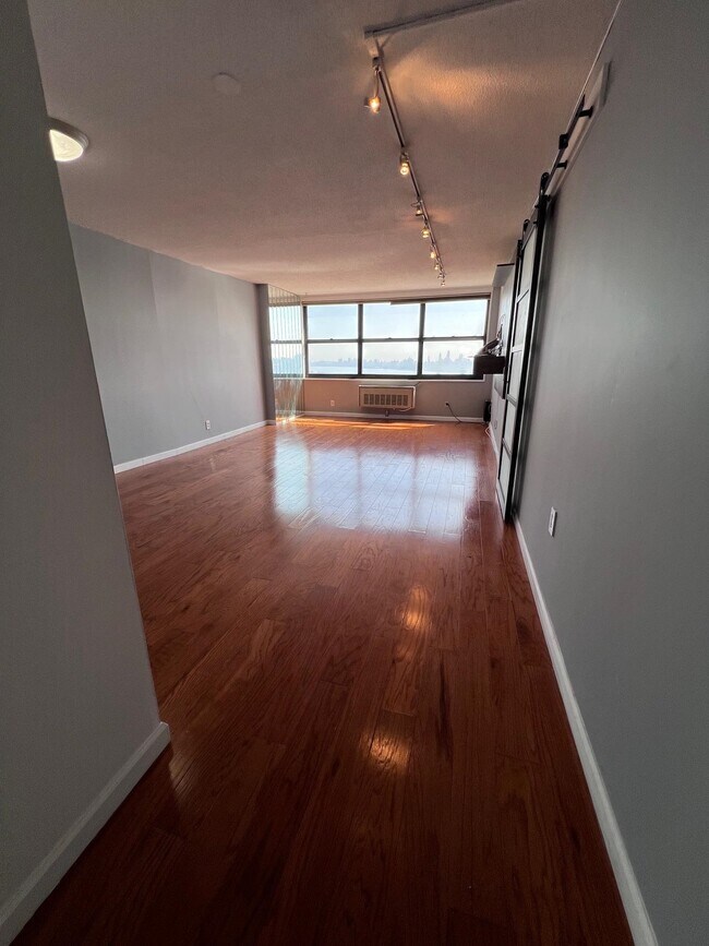 Building Photo - 7004 JFK Blvd E