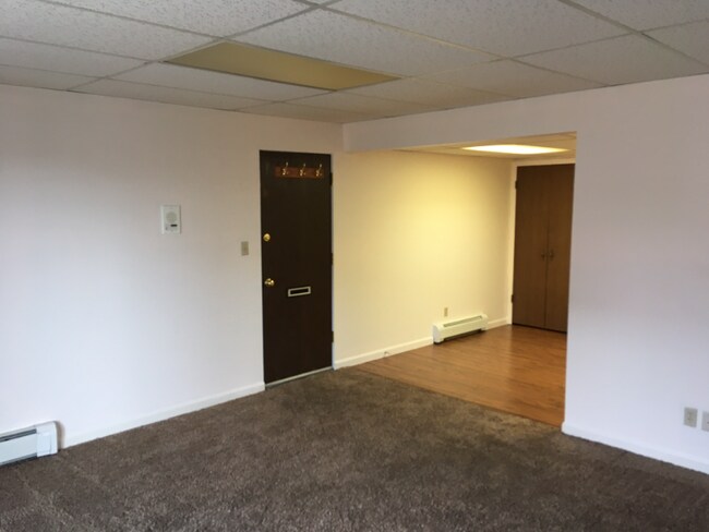 Building Photo - 201 E 6th Ave