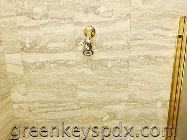 Building Photo - 10197-1136