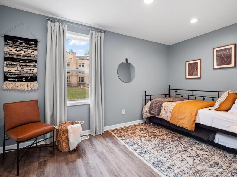 Building Photo - 6110 Lawn Ave