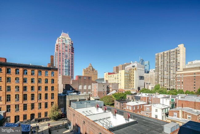 Building Photo - 412-26 S 13th St