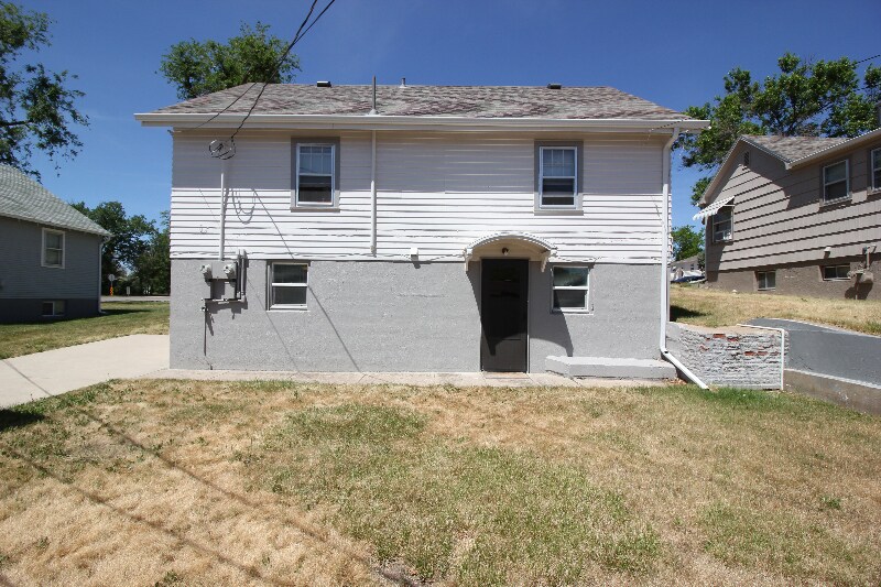 Building Photo - 2232 10th Ave