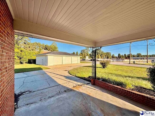 Building Photo - 1427 Old Ebenezer Rd