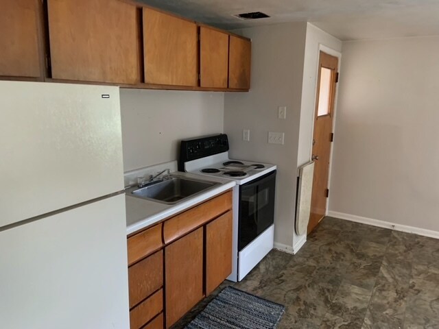 kitchen - 105 Schell Ave