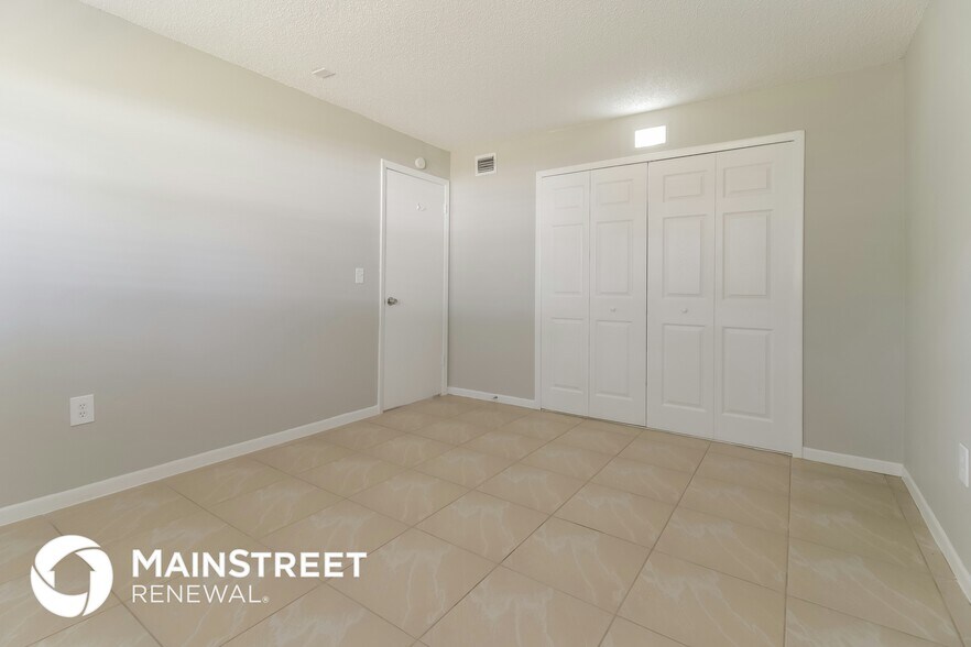 Building Photo - 3014 Windchime Cir W