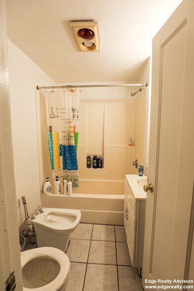 Building Photo - 56 Egmont St