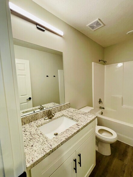 Building Photo - 20877 South Ct