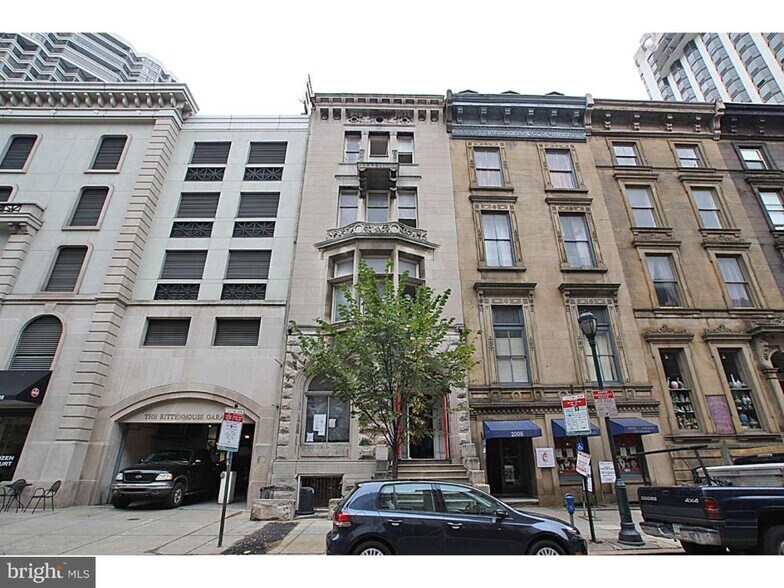 Building Photo - 2006 Walnut St