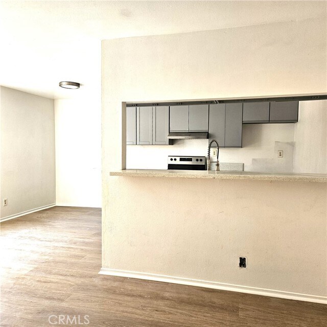Building Photo - 426 E Hullett St