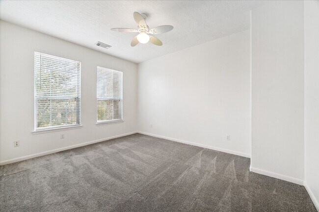 Building Photo - 23814 Seventh Heaven