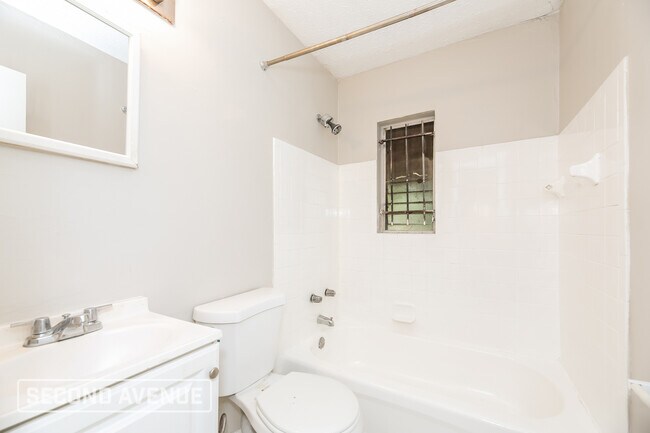 Building Photo - 4157 McMillan Cir