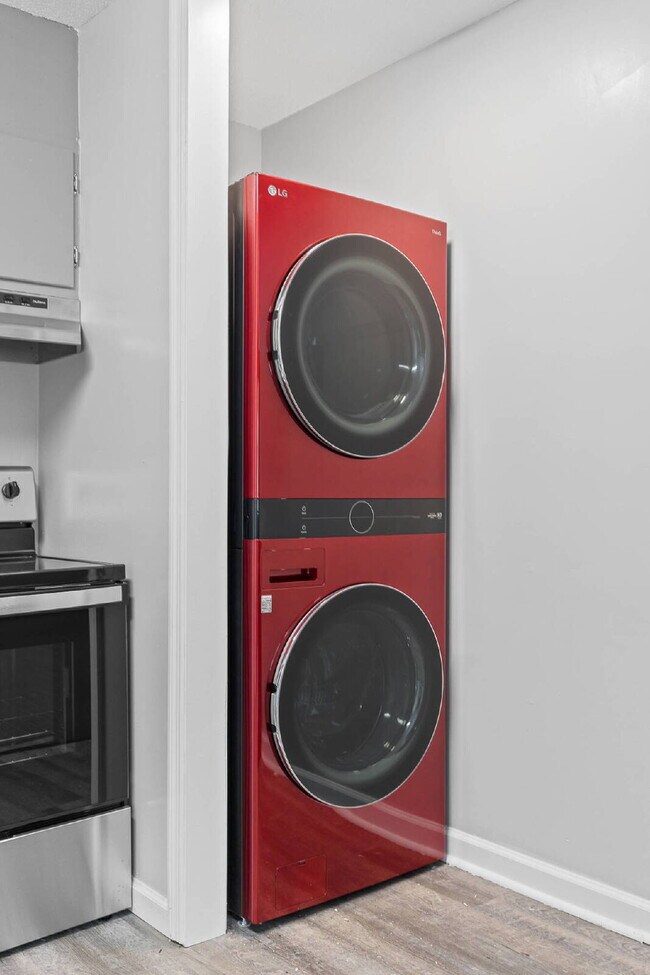 Building Photo - 105 P' Poole Ave #101: Red Bank 1Bed/1Bath Apartment w/ Laundry Units, Central AC, and Granite Co...