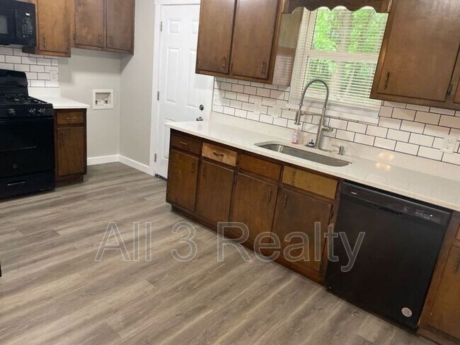 Building Photo - 117 Hill Pine Trail