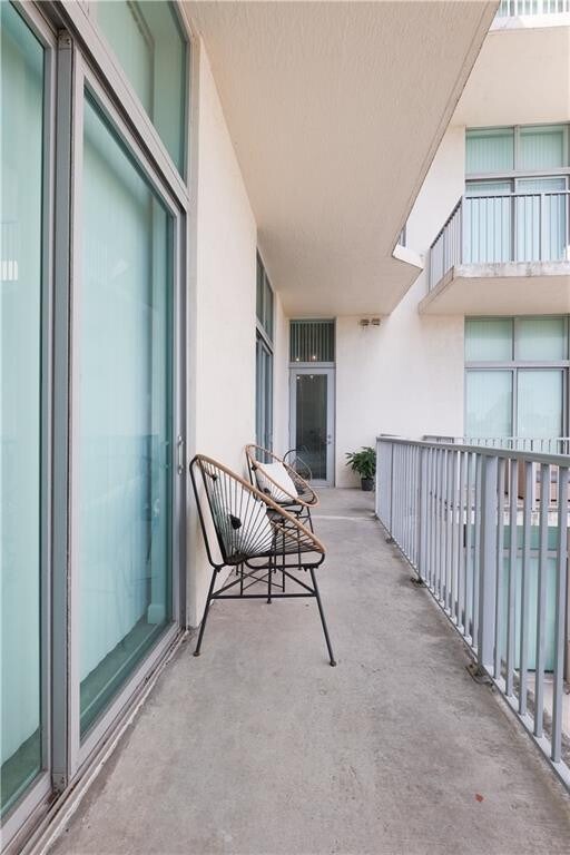 Building Photo - 2100 Van Buren St