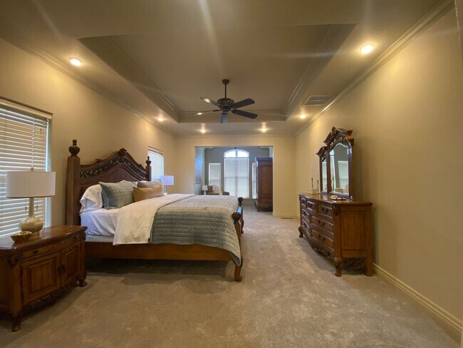 Building Photo - Broken Arrow Schools-Gated Community!