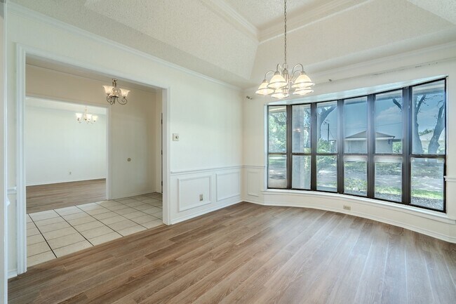 Building Photo - 4501 Ridge North Rd